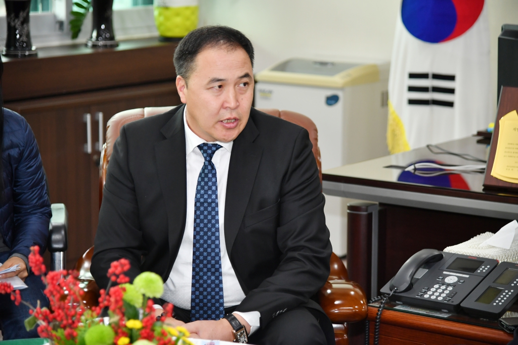 몽골 날라이흐구청장의 논산시의회 방문 이미지(6)