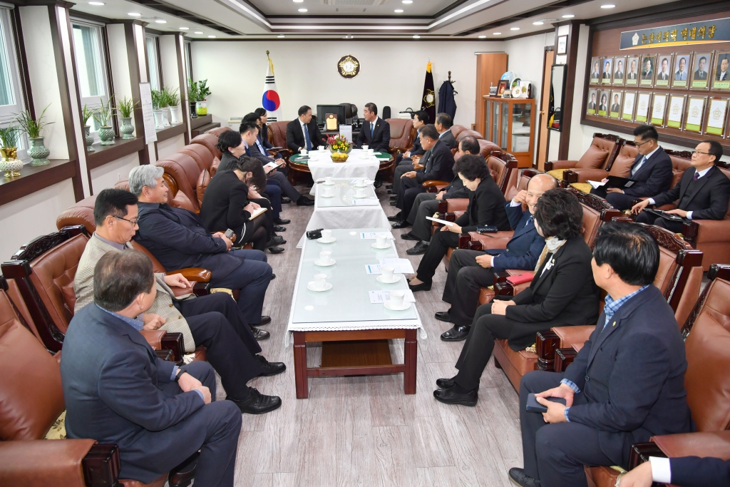 몽골 날라이흐구청장의 논산시의회 방문 이미지(4)
