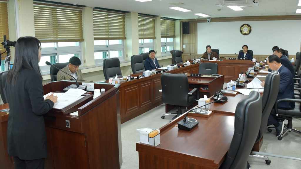 11월 의원간담회 2025.11.03(월) 이미지(4) 11월 의원간담회 2025.11.03(월) 이미지(4)