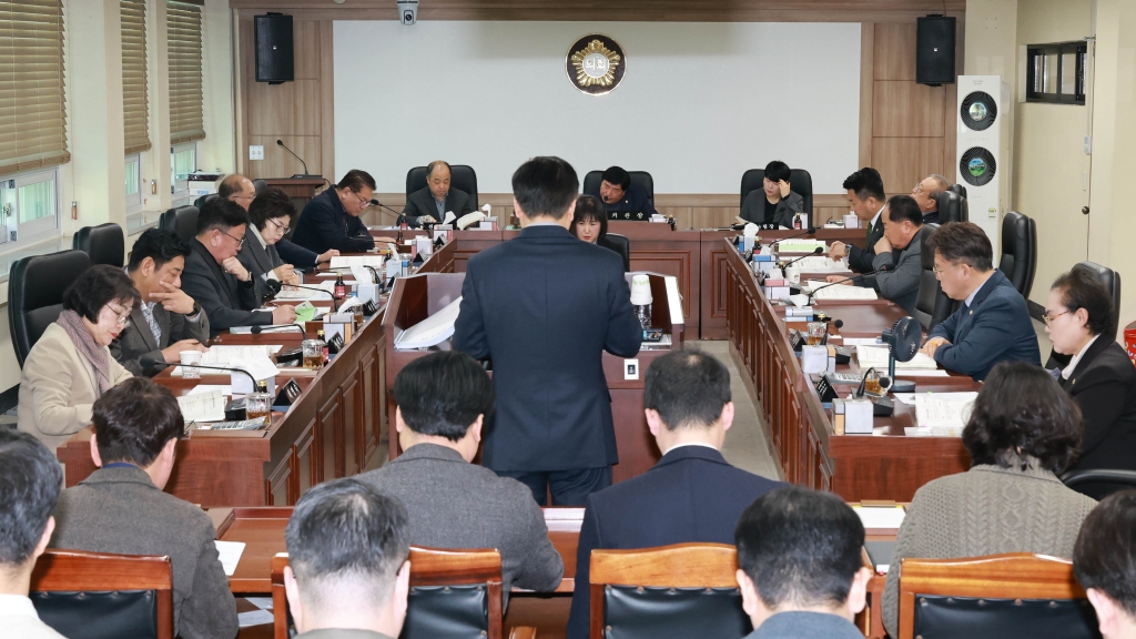 제270회 논산시의회 임시회-2026년도 주요업무 추진계획 보고 청취 등(산업건설 제4차)(연석) 2026.03.04(수) 이미지(1)