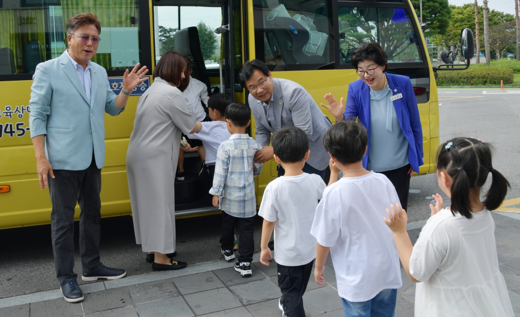 강경어린이집 아이들, 논산시의회 방문 2024.09.12(목) 이미지(12)