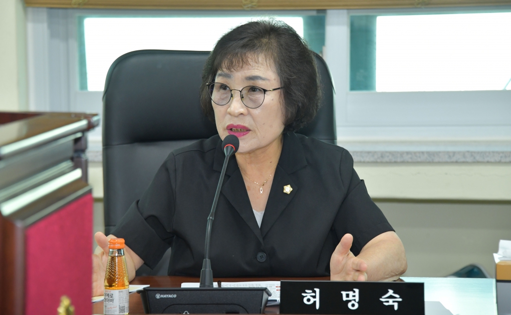 2025년 10월 의원간담회 2025.10.01(수) 이미지(8)