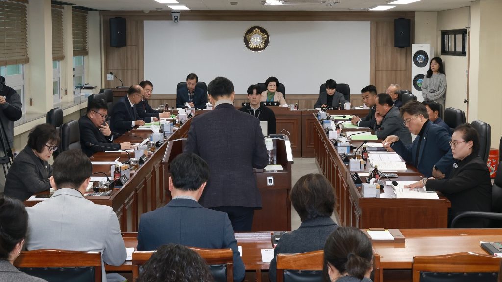 제270회 논산시의회 임시회-2026년도 주요업무 추진계획 보고 청취 등(행정자치 제2차)(연석) 2026.02.24(화)  이미지(1)