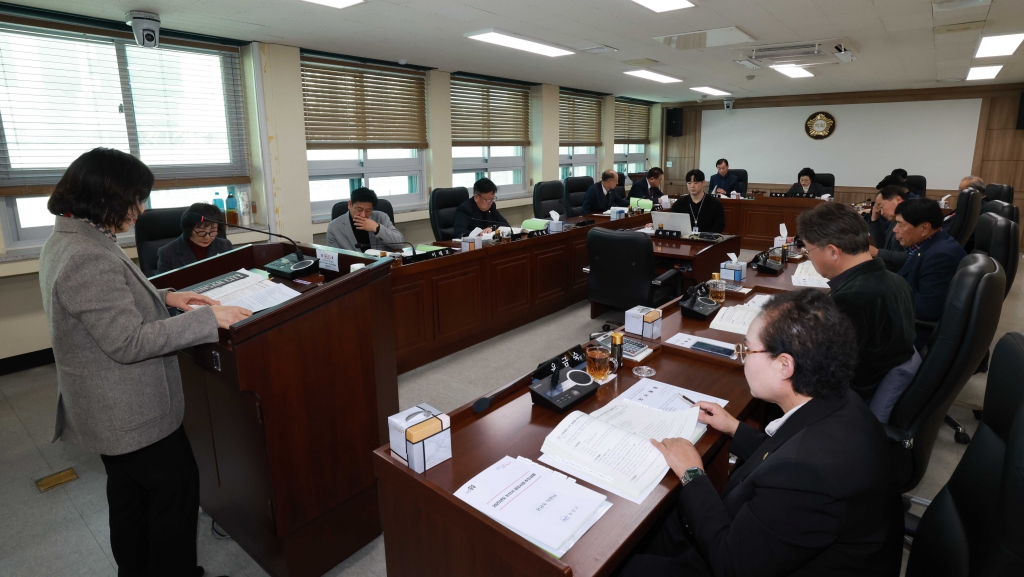 제270회 논산시의회 임시회-2026년도 주요업무 추진계획 보고 청취 등(행정자치 제3차)(연석) 2026.02.25(수) 이미지(2)