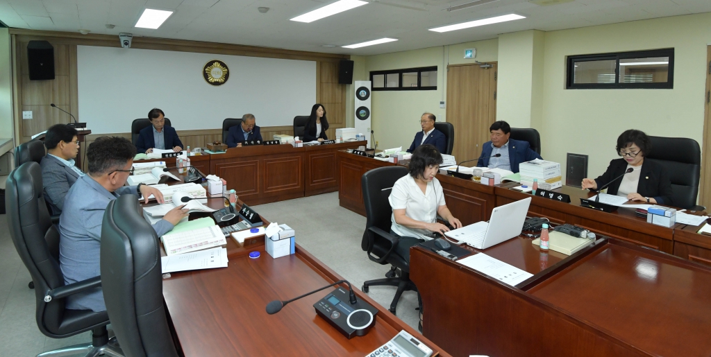  2023회계연도 결산 승인안 예비심사 등 산업건설(제2차) 2024.06.19(수)  이미지(9)