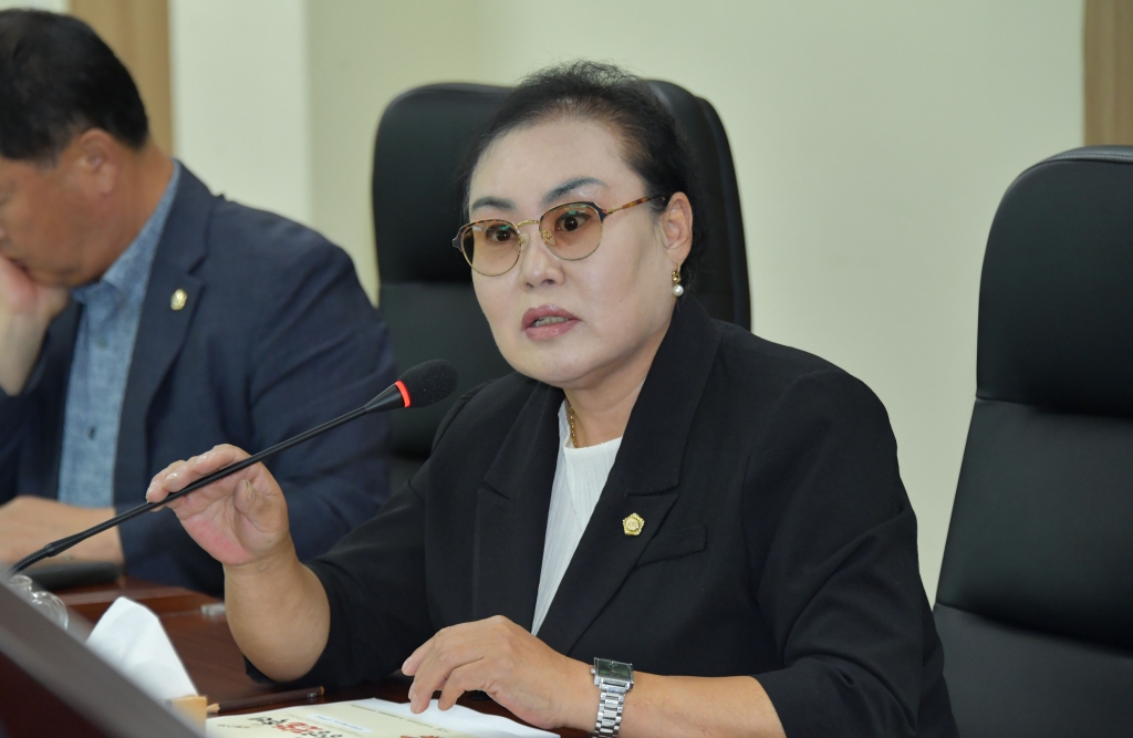 2025년 10월 의원간담회 2025.10.01(수) 이미지(6)