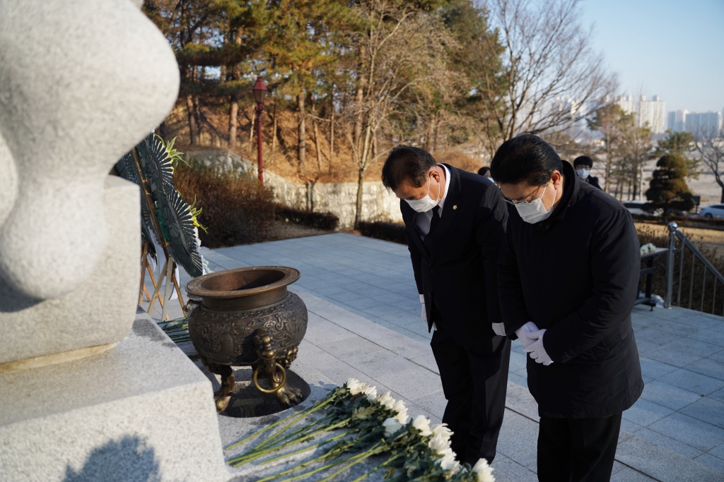 충령탑 참배 이미지(4)