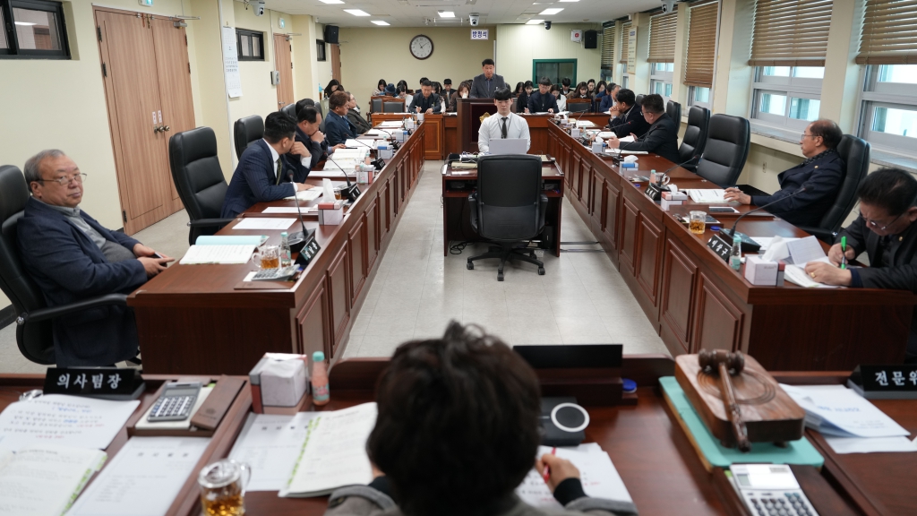 제262회 논산시의회 임시회-행정자치위원회(2025년도 주요업무 추진계획 보고 청취) 2025.02.21(금) 이미지(1)