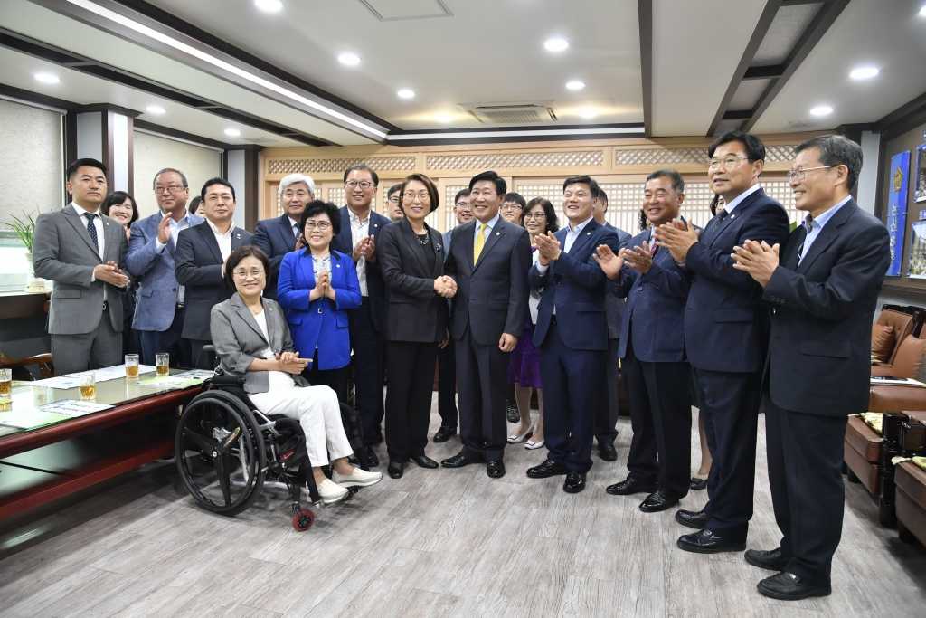 논산시의회 논산계룡교육지원청과의 간담회 이미지(1)