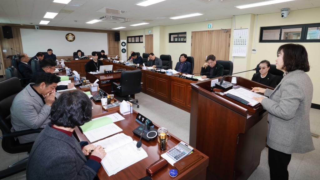 제270회 논산시의회 임시회-2026년도 주요업무 추진계획 보고 청취 등(행정자치 제3차)(연석) 2026.02.25(수) 이미지(3)