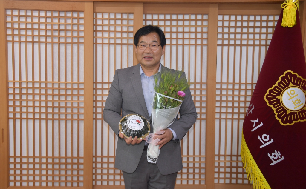 어버이날 맞아 논산 어린이집(성동숲속어린이집, 해맑은 직장어린이집) 논산시의회 방문 2025.05.08(목) 이미지(7)