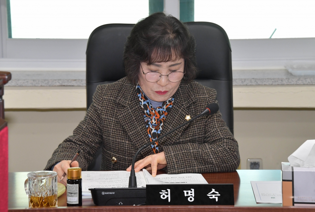 제262회 논산시의회 임시회-행정자치위원회(2025년도 주요업무 추진계획 보고 청취) 2025.02.20(목) 이미지(8) 제262회 논산시의회 임시회-행정자치위원회(2025년도 주요업무 추진계획 보고 청취) 2025.02.20(목) 이미지(8)