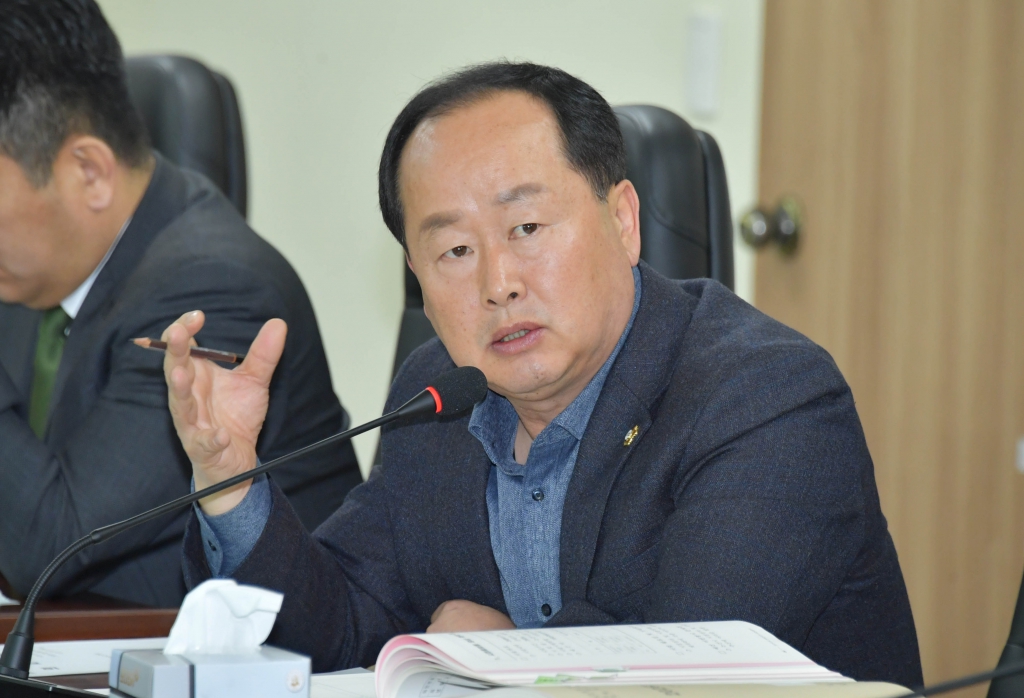 제262회 논산시의회 임시회-행정자치위원회(2025년도 주요업무 추진계획 보고 청취) 2025.02.20(목) 이미지(3) 제262회 논산시의회 임시회-행정자치위원회(2025년도 주요업무 추진계획 보고 청취) 2025.02.20(목) 이미지(3)