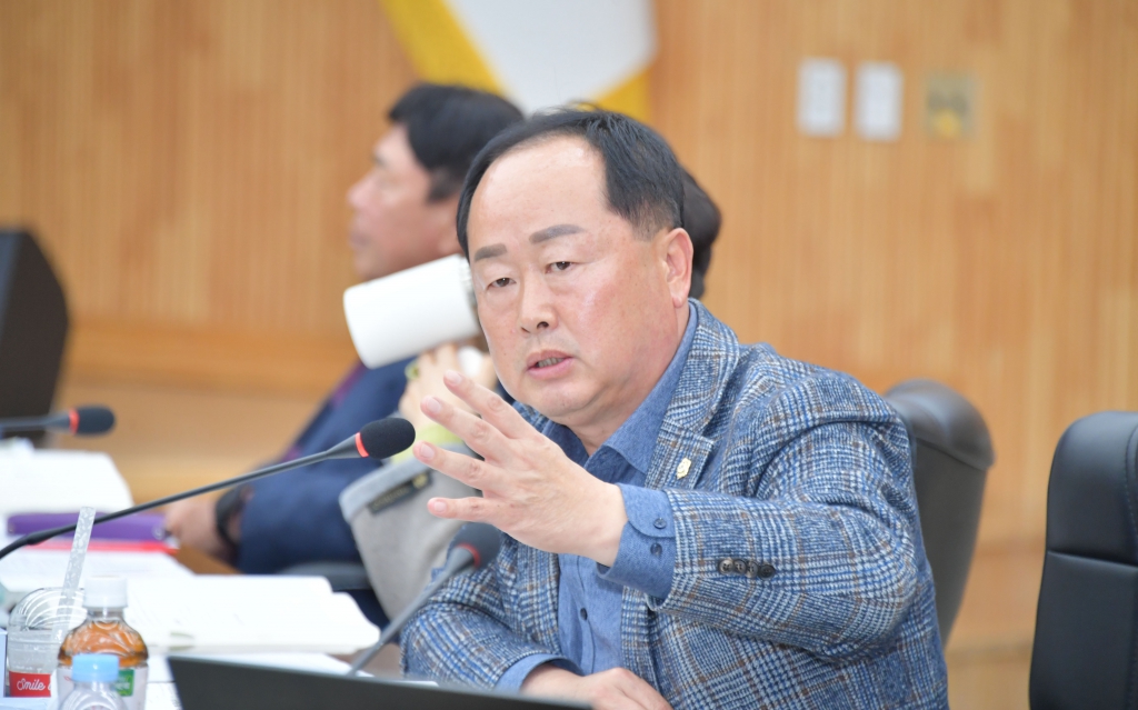 제268회 논산시의회 제2차 정례회-2025년도 논산시 행정사무감사(제4일차) 2025.11.28(금) 이미지(12)