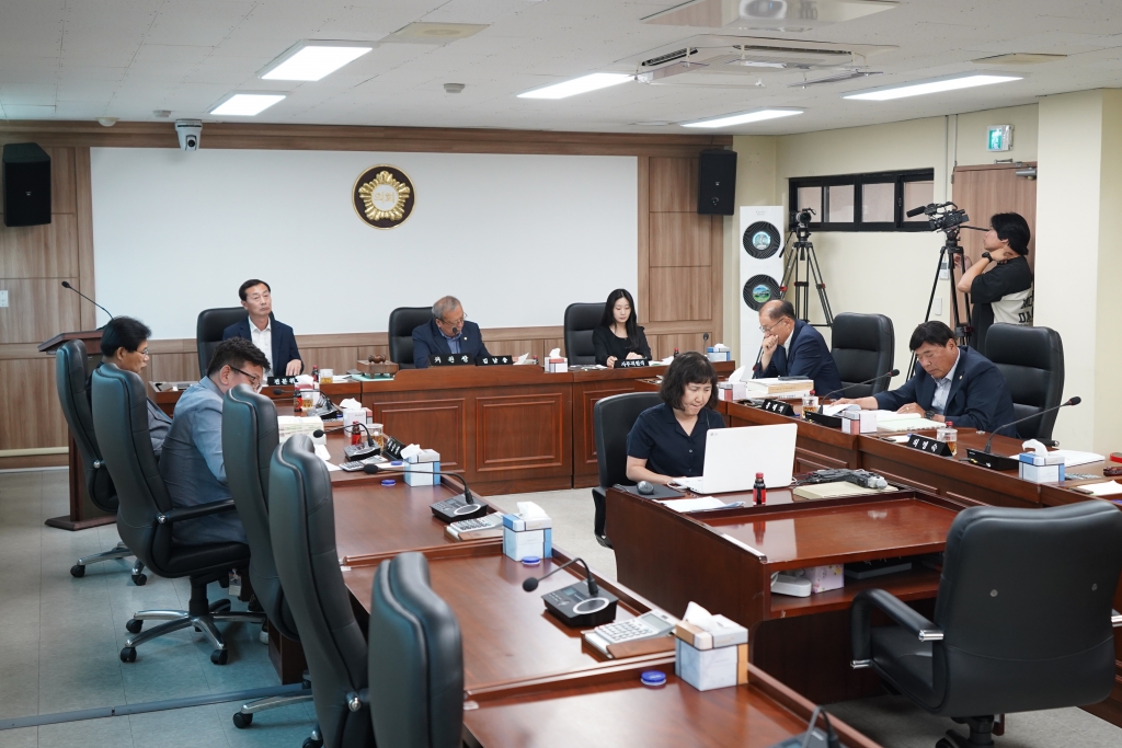 조례안 및 일반안건 심사(산업건설 제1차) 2024.06.18(화)  이미지(3)