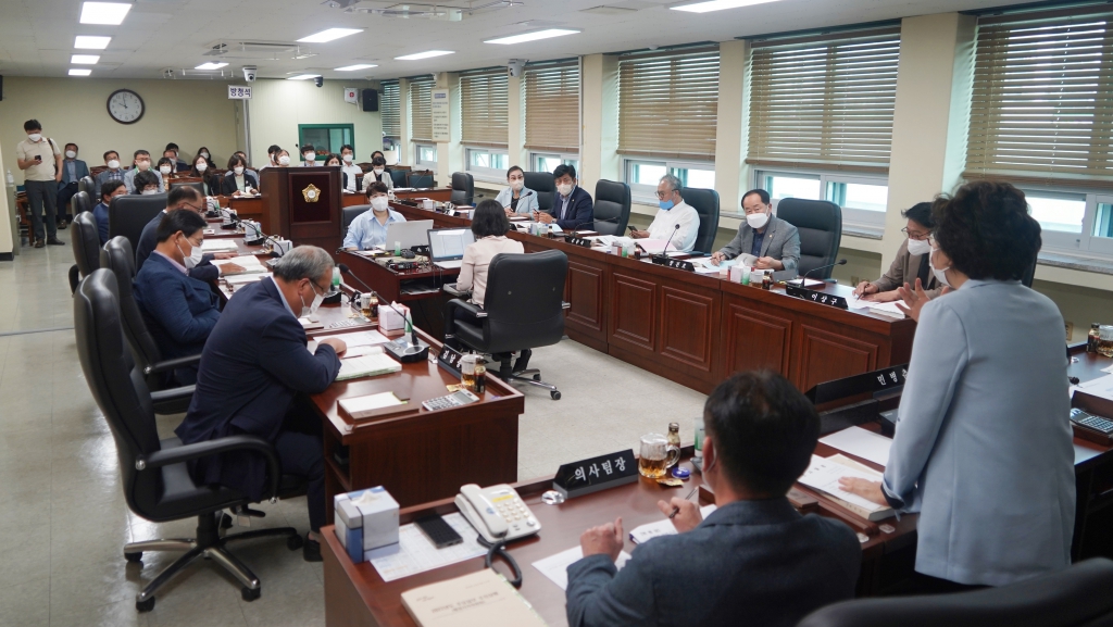 제235회 임시회 행정자치위원회 이미지(3)