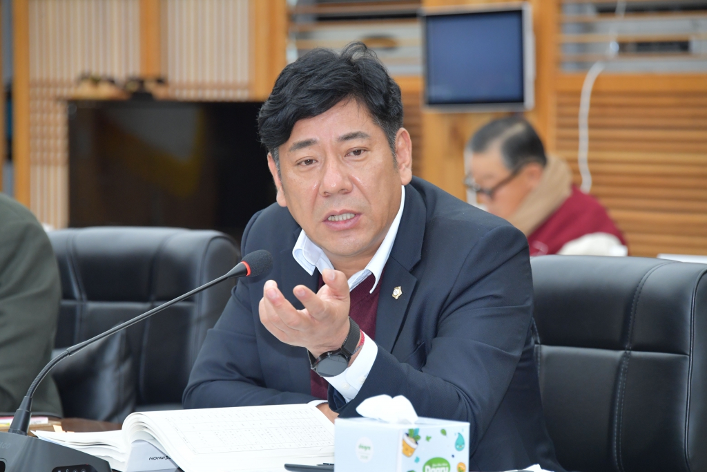 제268회 논산시의회 제2차 정례회-2025년도 논산시 행정사무감사(제4일차) 2025.11.28(금) 이미지(9)