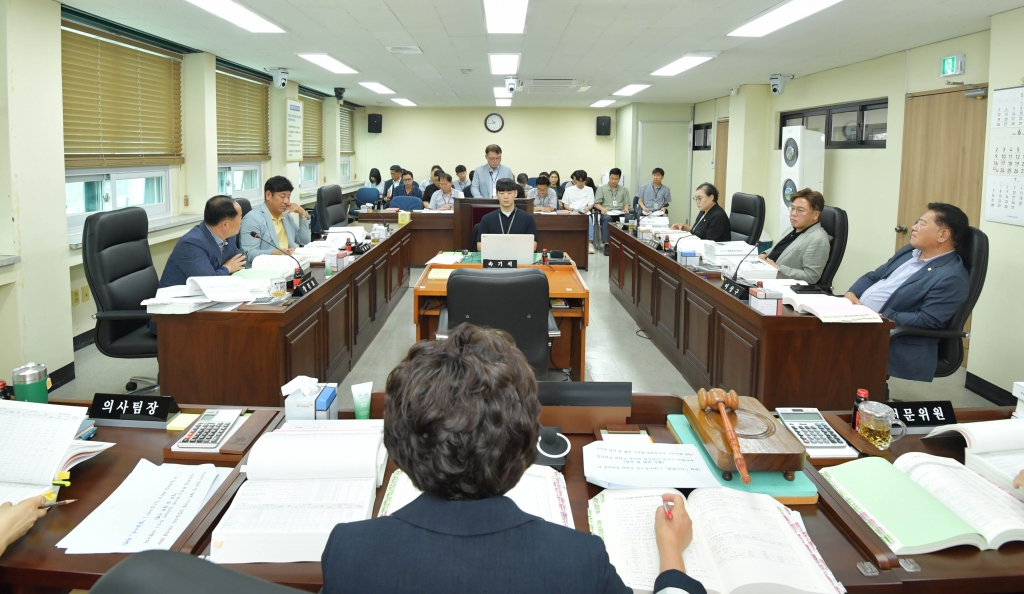 2023회계연도 결산 승인안 예비심사 등 행정자치(제5차) 2024.06.24(월) 이미지(7)