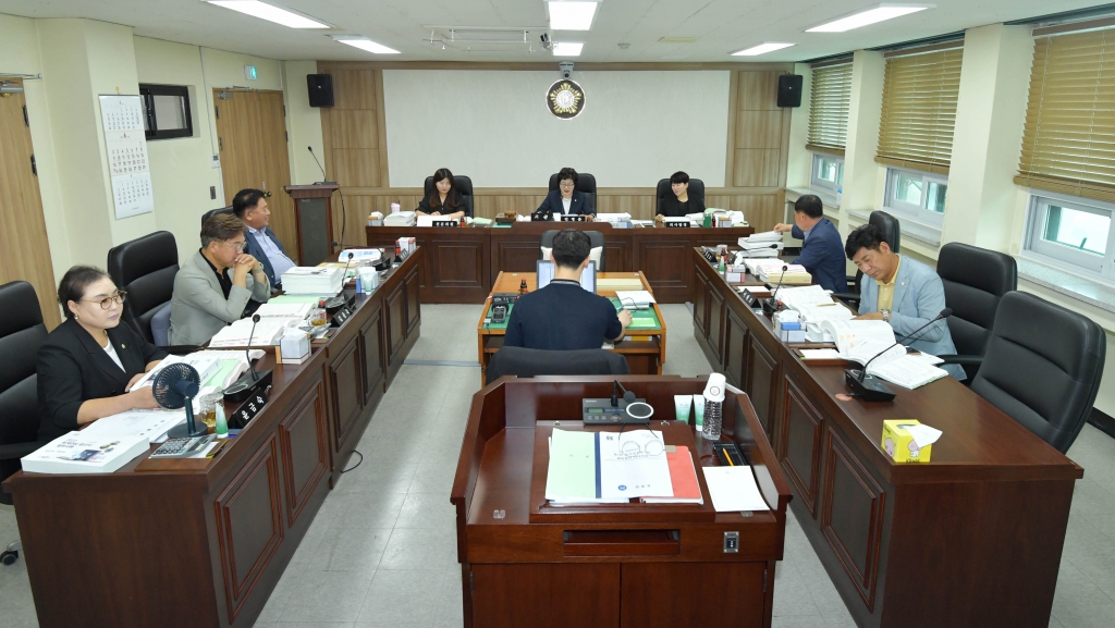 2023회계연도 결산 승인안 예비심사 등 행정자치(제5차) 2024.06.24(월) 이미지(1)