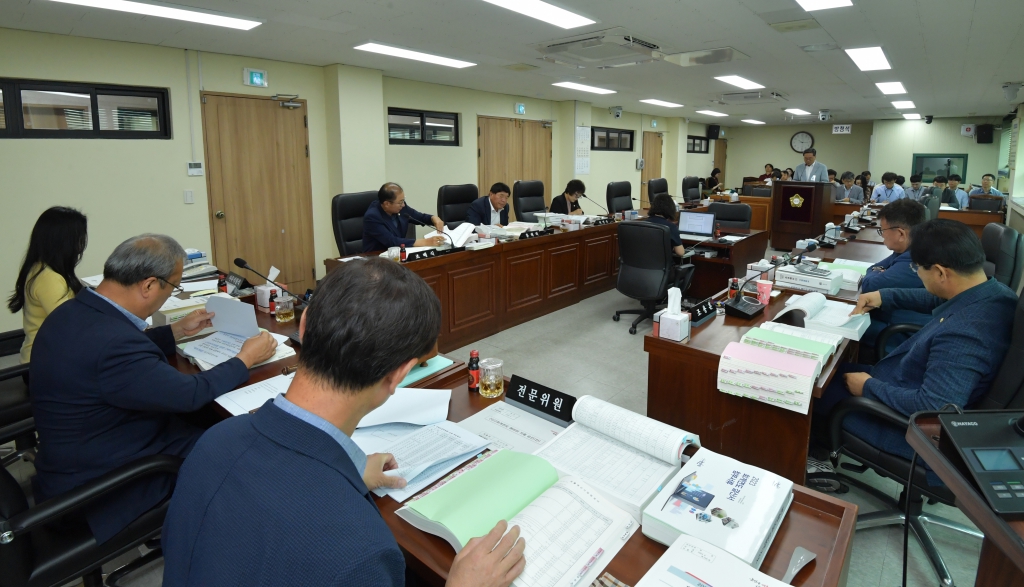 2023회계연도 결산 승인안 예비심사 등 산업건설(제5차) 2024.06.24(월) 이미지(3)
