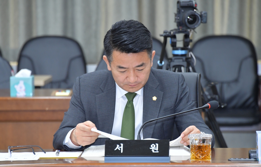 제268회 논산시의회 제2차 정례회-2025년도 논산시 행정사무감사(제5일차)  2025.12.01(월) 이미지(4)