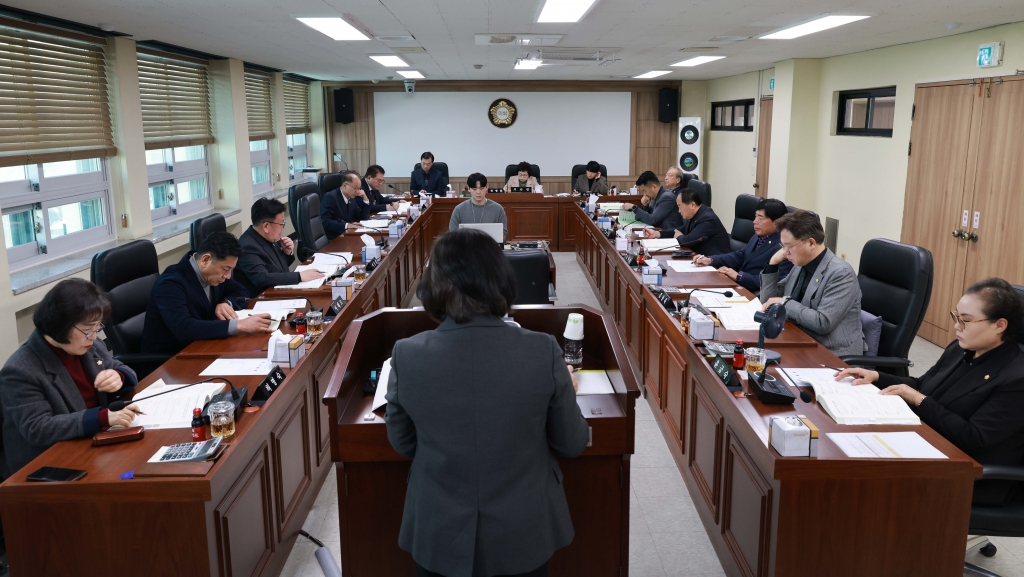 제270회 논산시의회 임시회-2026년도 주요업무 추진계획 보고 청취 등(행정자치 제4차)(연석) 2026.02.26(목)  이미지(3)