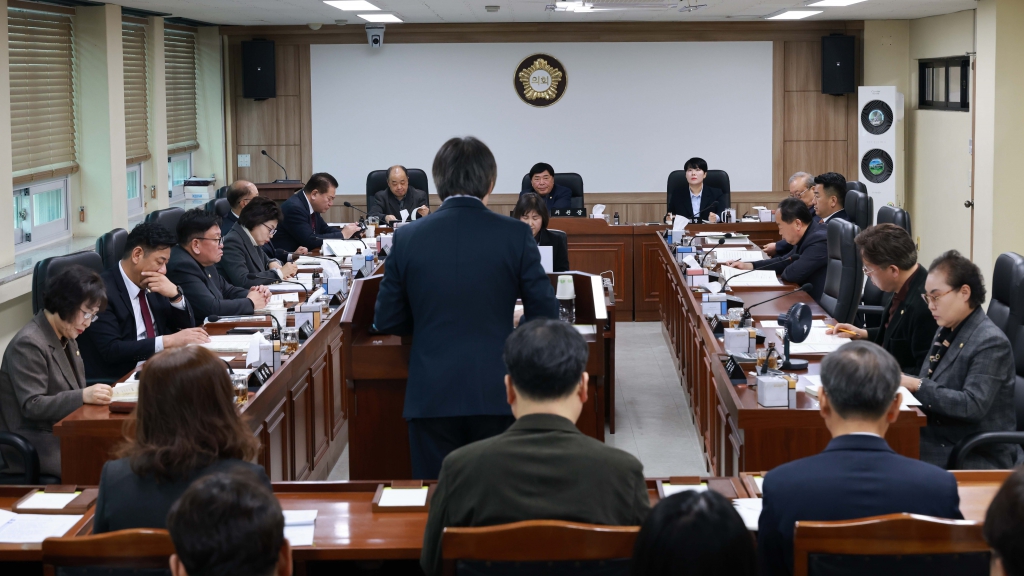 제270회 논산시의회 임시회-2026년도 주요업무 추진계획 보고 청취 등(산업건설 제2차)(연석) 2026.02.27(금) 이미지(1)