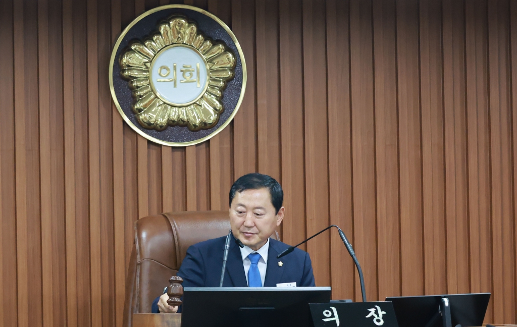 제274회 논산시의회 임시회 폐회 2026.08.27(목) 이미지(14) 제274회 논산시의회 임시회 폐회 2026.08.27(목) 이미지(14)