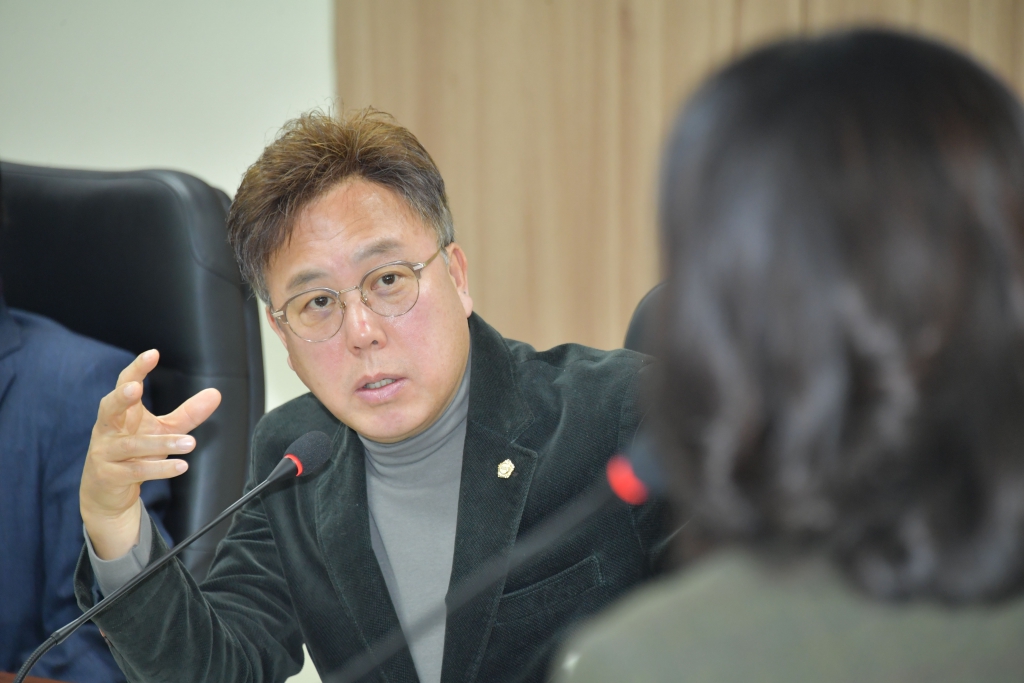 제262회 논산시의회 임시회-행정자치위원회(2025년도 주요업무 추진계획 보고 청취) 2025.02.24(월)  이미지(13)
