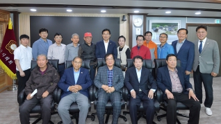 강경 역사문화원 회원들, 논산시의회 방문 2025.04.28(월) 대표이미지