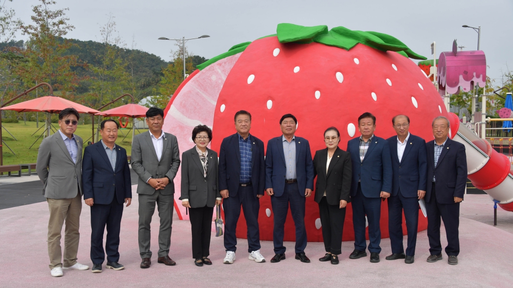 행정사무감사 관련 주요사업장 현장 방문(2027 논산세계딸기산업엑스포 추진지) 2025.10.21(화) 대표이미지