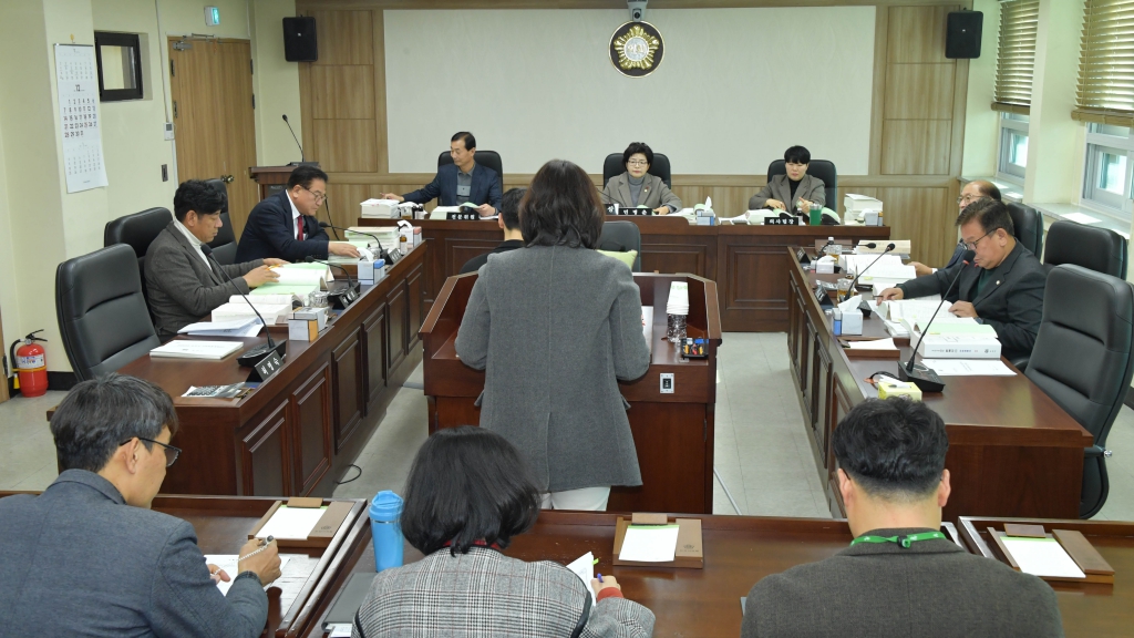 제268회 논산시의회 제2차 정례회-2026년도 예산안 예비심사(행정자치 제2차) 2025.12.09(화)  대표이미지