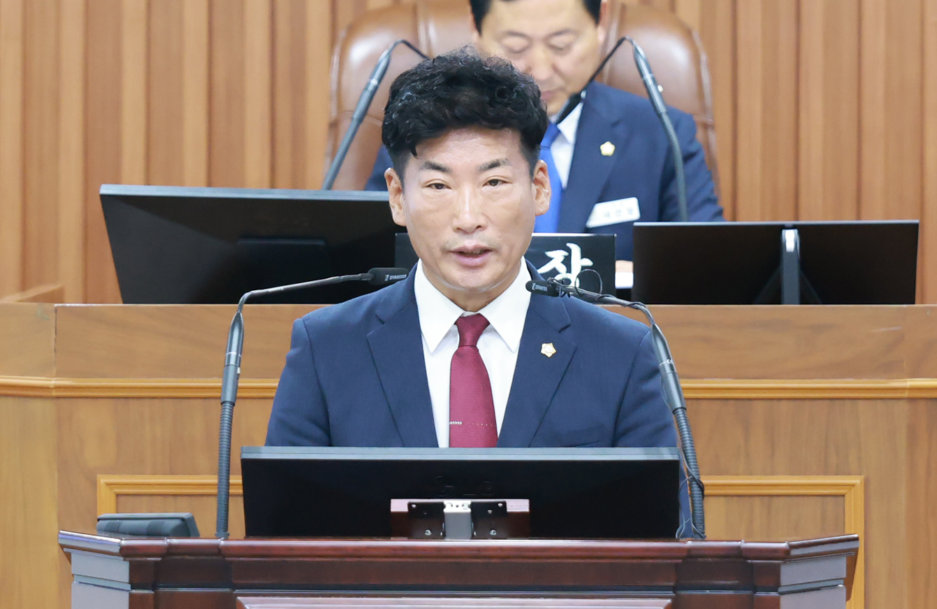 제10대 논산시의회 전반기 원구성 완료... 개원식 개최 이미지(5) 제10대 논산시의회 전반기 원구성 완료... 개원식 개최 이미지(5)