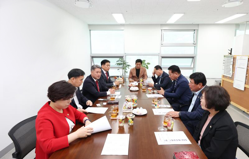 논산시의회 의원연구단체, 경기도의회 등 벤치마킹 이미지(1)
