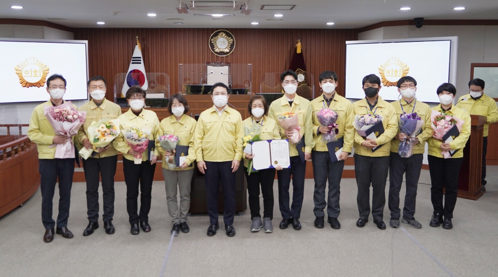 논산시의회,  2020년도 행정사무감사 수감 우수부서 및 유공 공무원 표창 이미지(1)